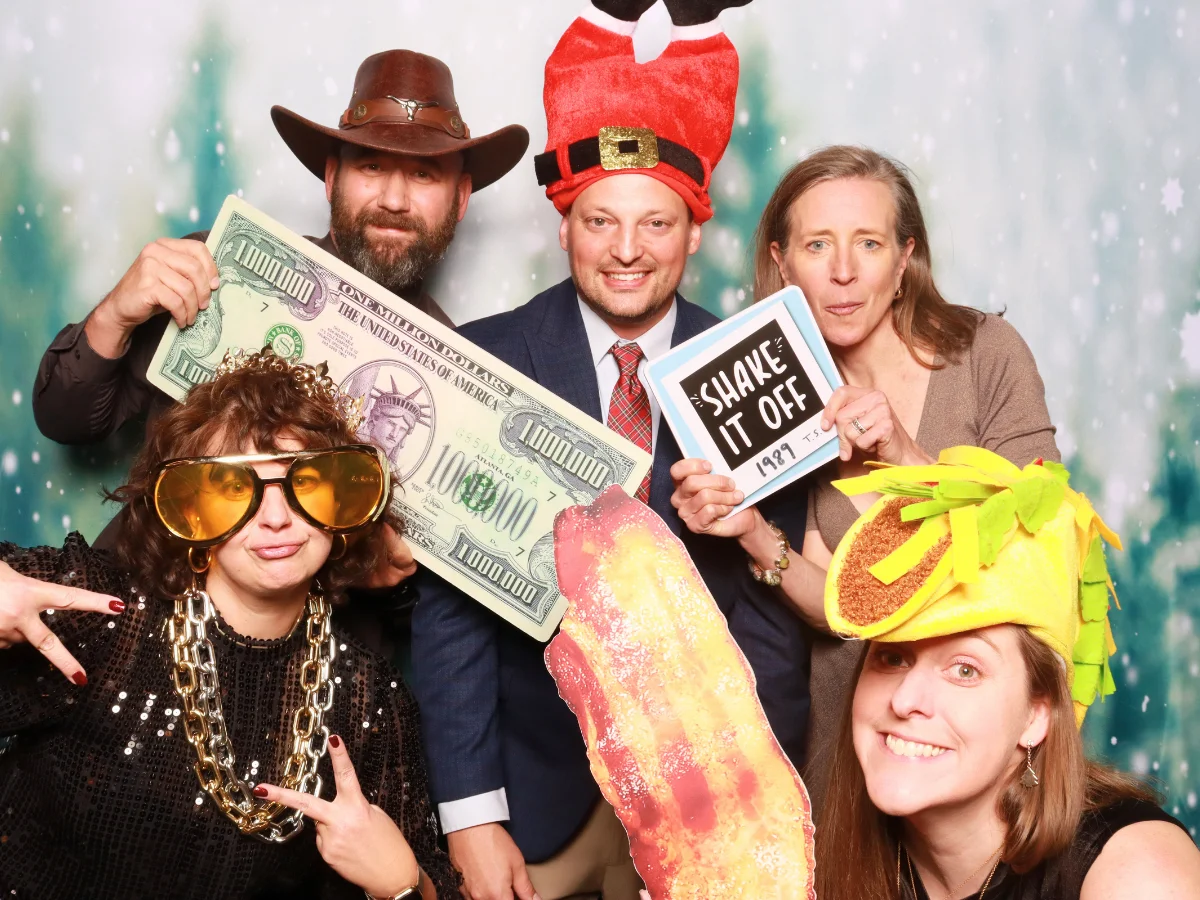 Windsor, CO Photo Booth Rental – CaptureME Photo Booth